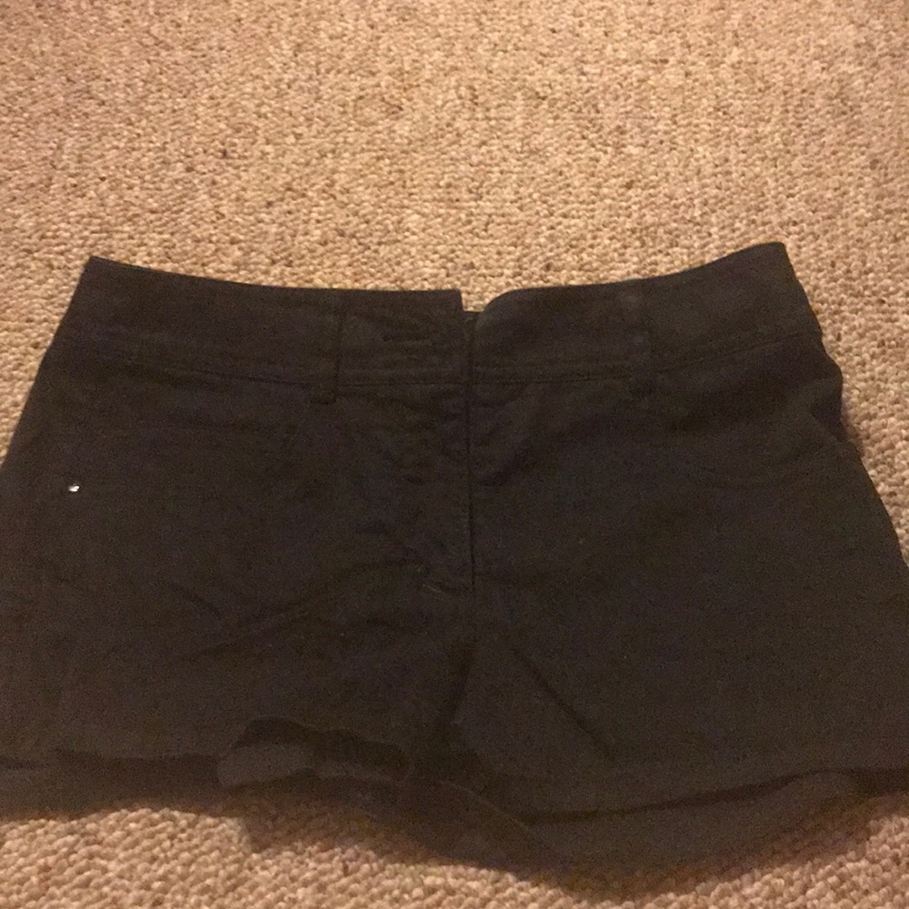 Black shorts from H and M